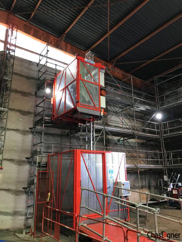 Ascenseur de chantier 1000 kg ou 8 personnes maximum (installation sur échafaudage)
